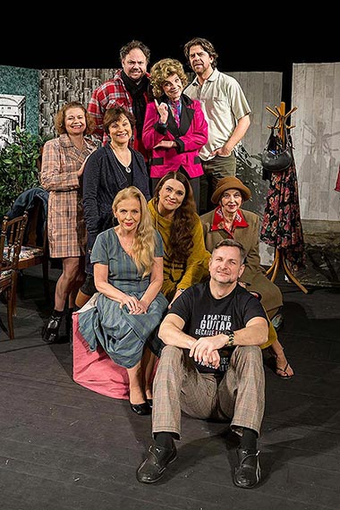 Martin Sobotka, Viktor Limr, Veronika Jeníková, Ivana Andrlová, Pavla Vojáčková, Olga "Háta" Želenská, Mahulena Bočanová, Marcela Nohýnková a Juraj Bernáth, Klíče na neděli, divadelní spolek Háta